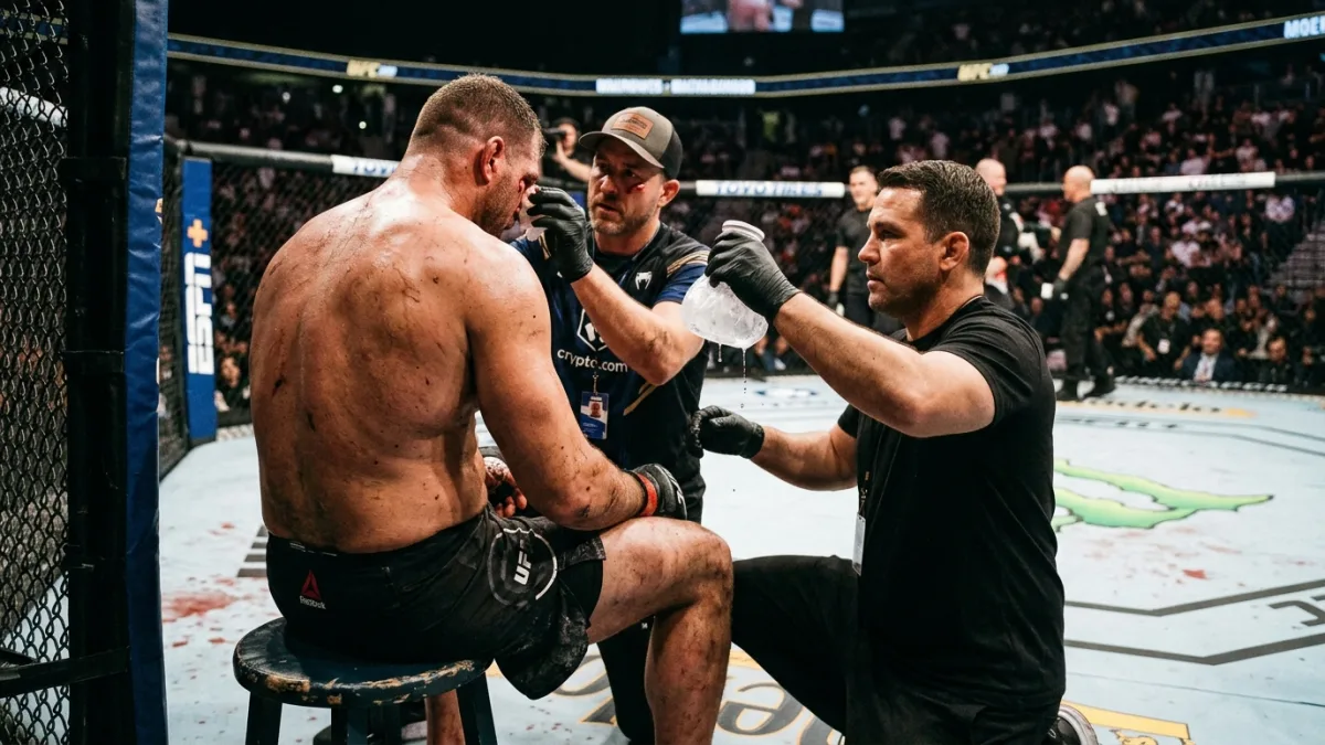UFC 156: “STEROID MONKEY” CRUSHED & JOSE ALDO RETAINS!