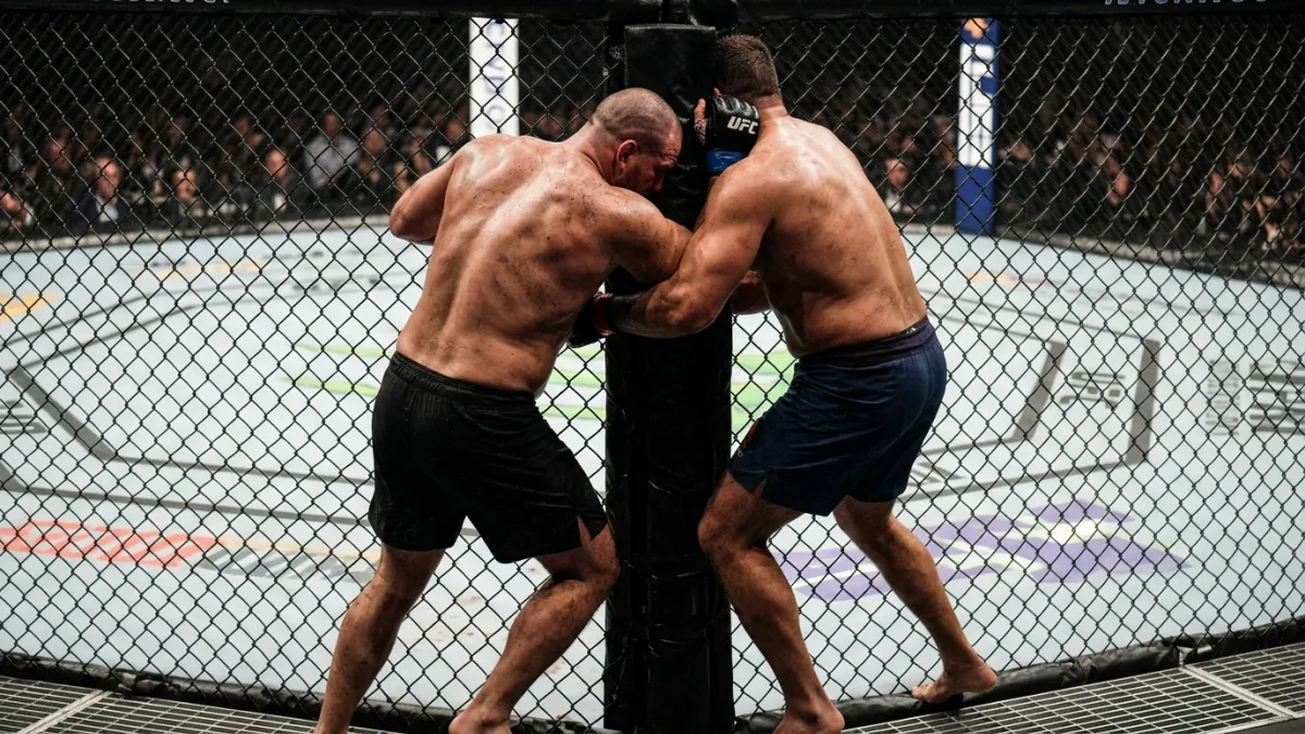 UFC 166: CHAMPION CAIN VELASQUEZ-JUNIOR DOS SANTOS III