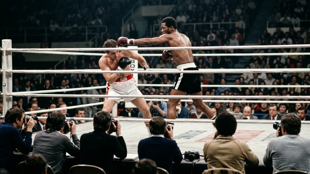 Hearns vs Cuevas, 1980: The Hitman Takes the WBA Welterweight Title in Two Rounds at Joe Louis Arena
