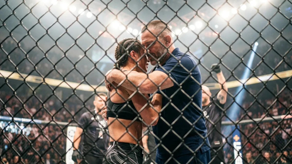 TJ DILLASHAW WINS UFC CROWN STOPPING RENAN BARAO