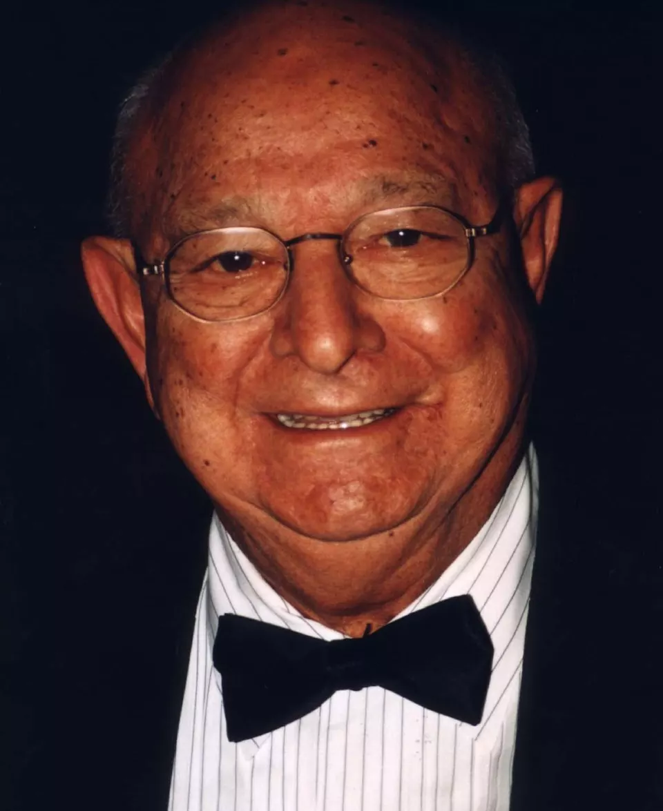 Boxing trainer Angelo Dundee in 2000