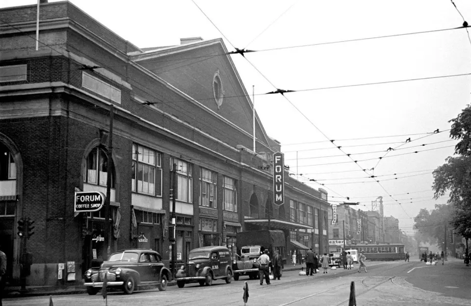 Exterior of the Montreal Forum arena in 1945
