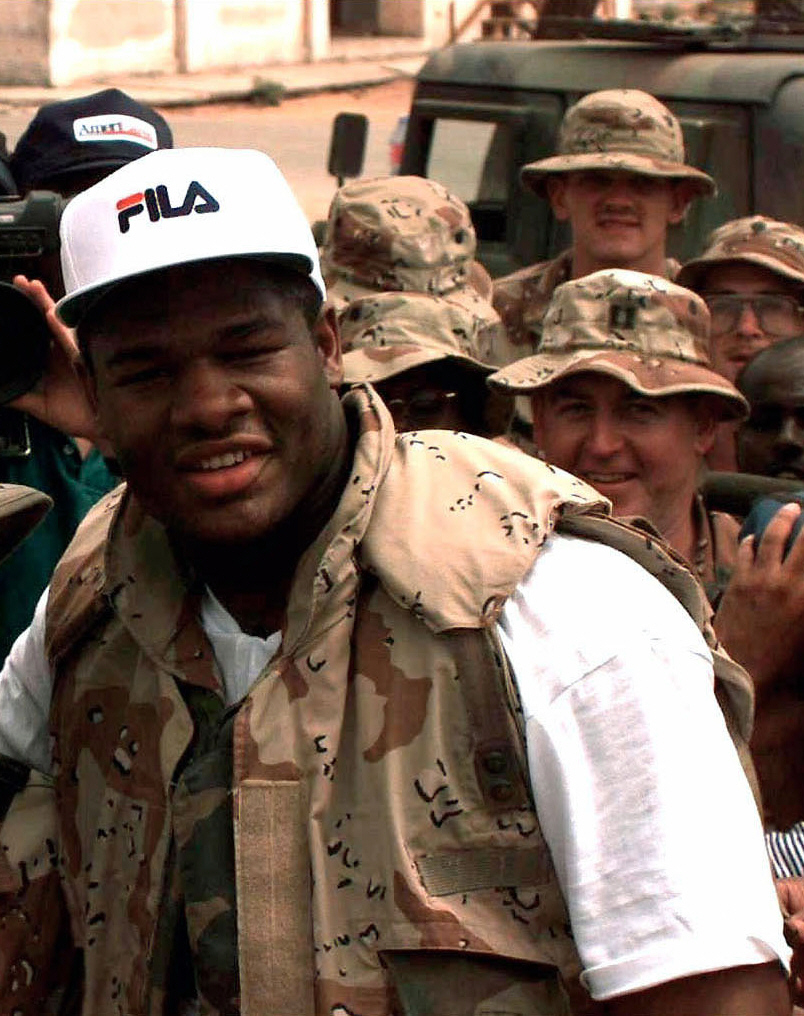 Riddick Bowe posing as heavyweight champion in 1993