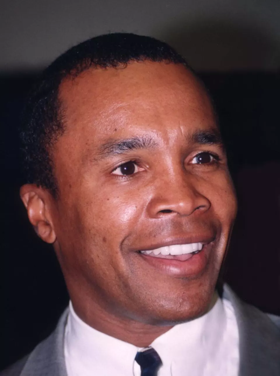 Sugar Ray Leonard in a suit in 2010