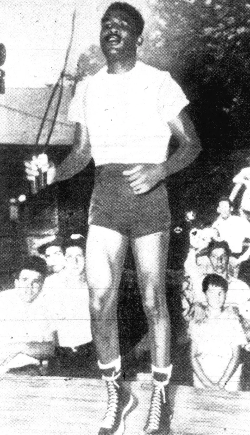 Black-and-white photo of boxer Sugar Ray Robinson in 1950